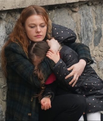 Tut Yüreğimden Anne
