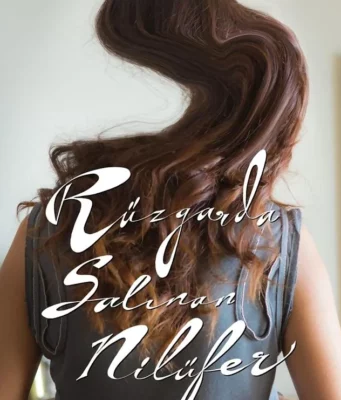 Rüzgarda Salınan Nilüfer