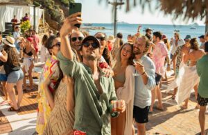 Kimler Geldi Kimler Geçti