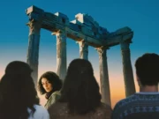 Gündüz Apollon Gece Athena